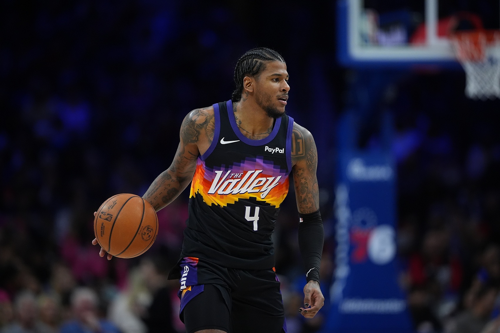 髋部挫伤！狄龙：杰伦·格林一直没能迎来转机 这真的很让人遗憾