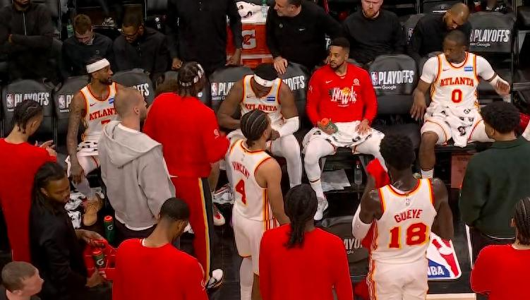 开云体育app下载-季后赛首个2-2！库明加哑火，老鹰不敌尼克斯，凯尔特人成大赢家